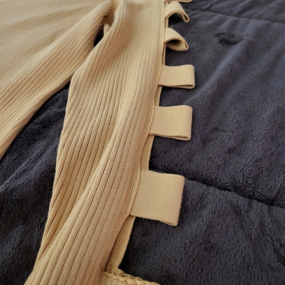 Fashion 2 Figure: Mustard SEXY Bodycon Long Sleeve Dress: New Never Worn - Picture 3 of 9